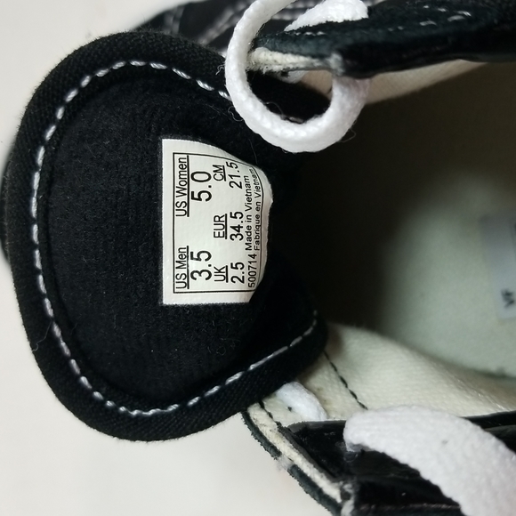 Van's Kids Old Skool Low Top Black & White Sneakers size 3½ women's 5 - Picture 12 of 13